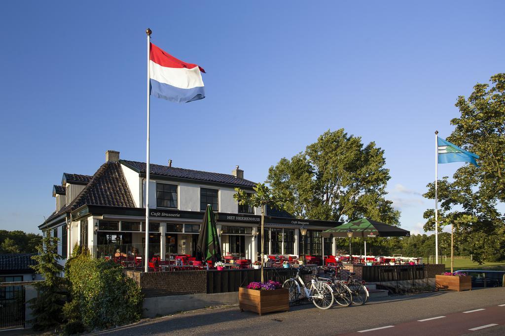 Cafe Brasserie Het Heerenhuis 3*